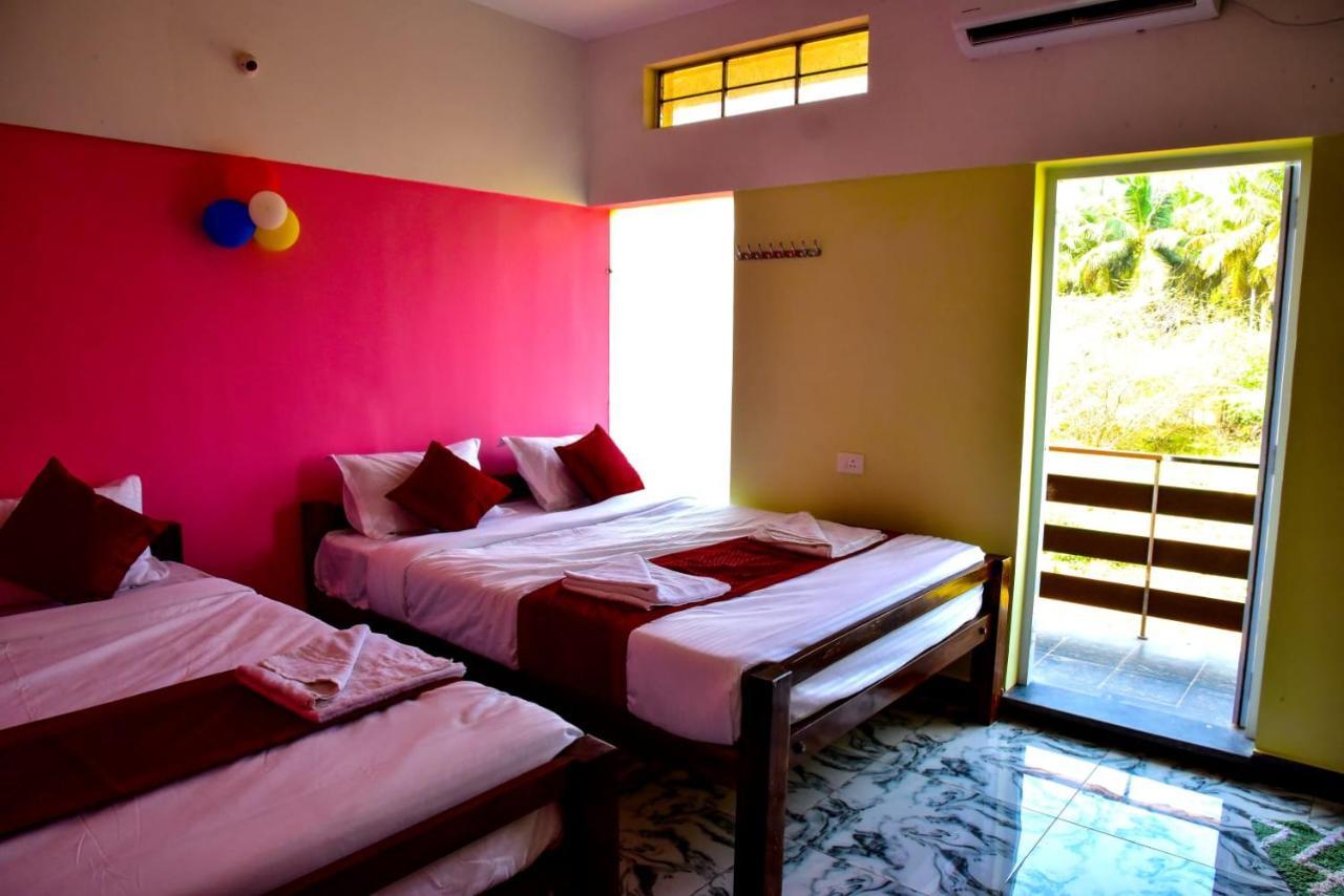 Paradise Harmony Beach Resort Singānallūr Exterior foto